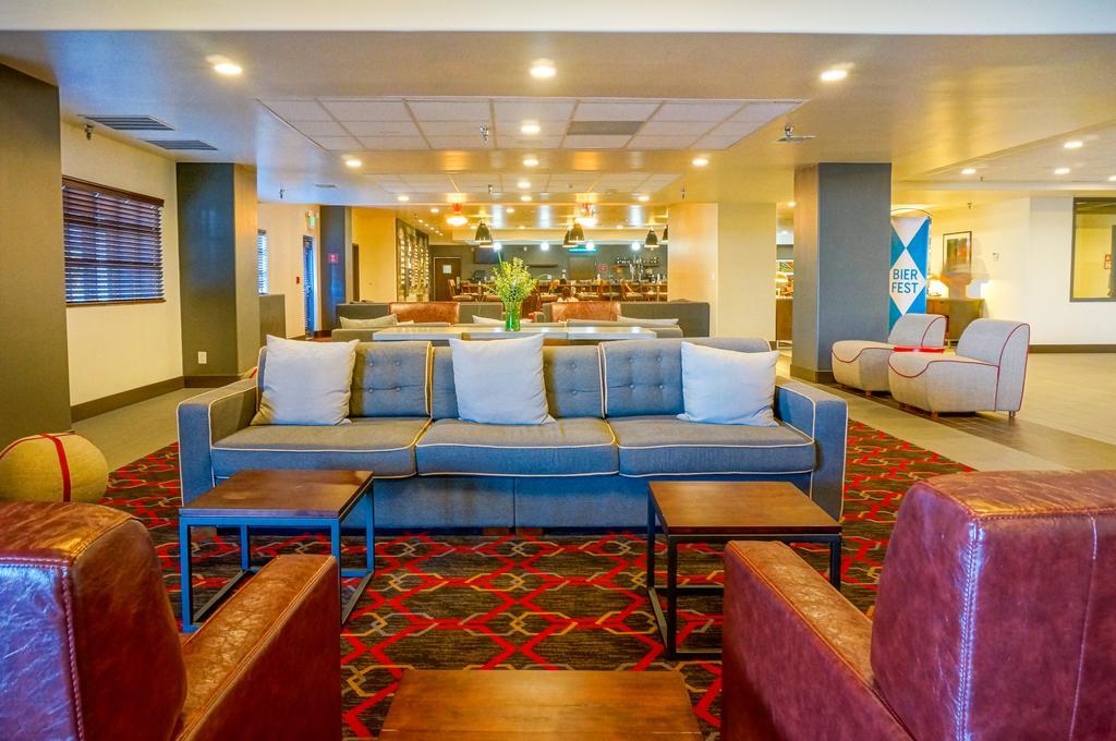 Four Points By Sheraton Phoenix South Mountain Екстериор снимка