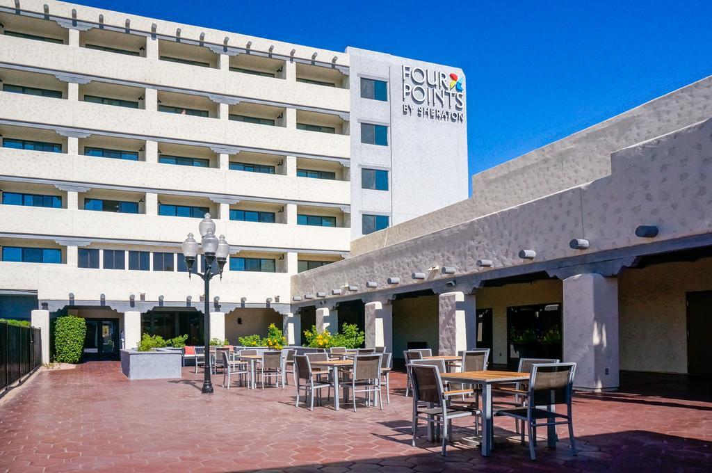 Four Points By Sheraton Phoenix South Mountain Екстериор снимка