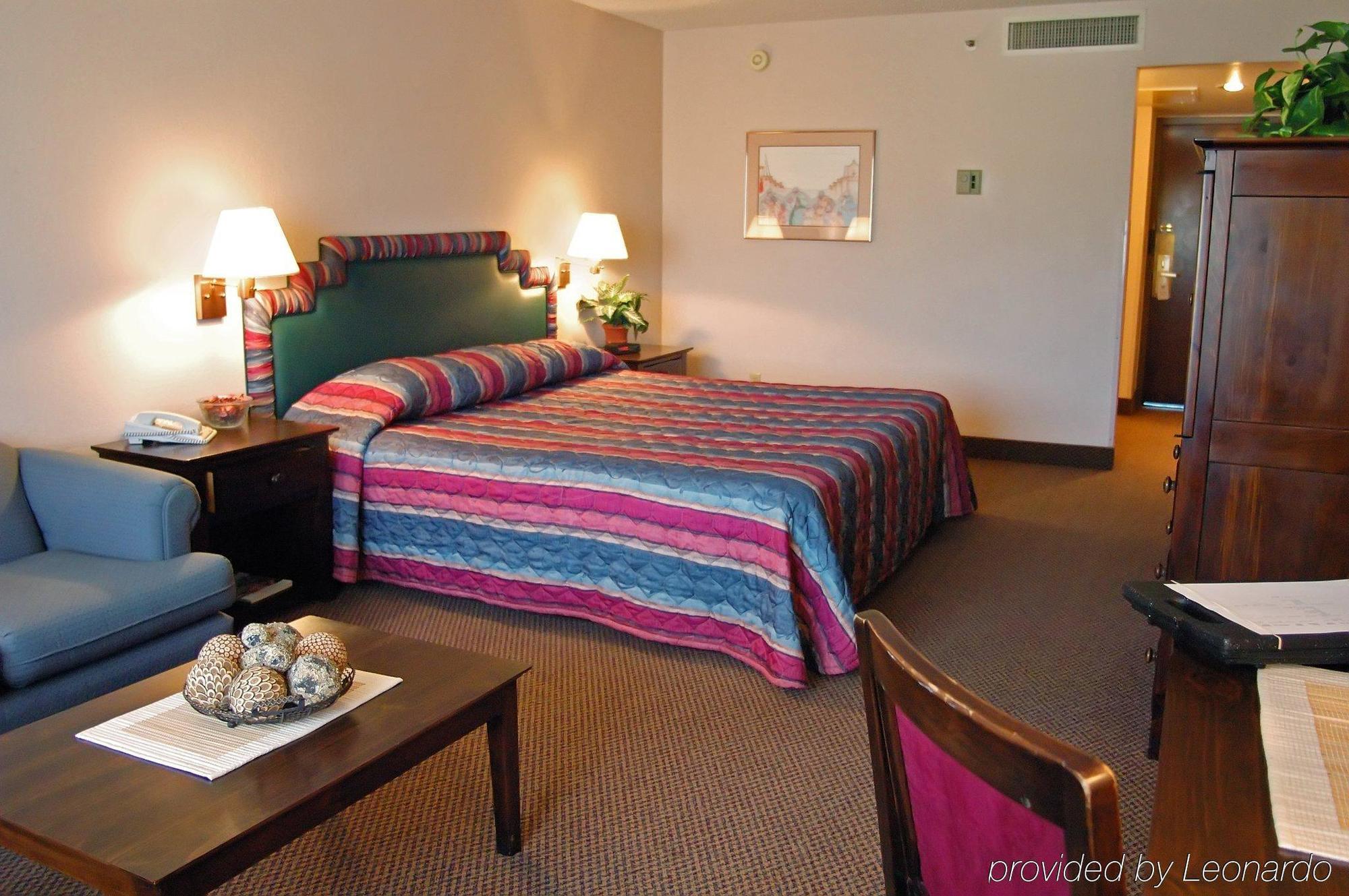 Four Points By Sheraton Phoenix South Mountain Стая снимка