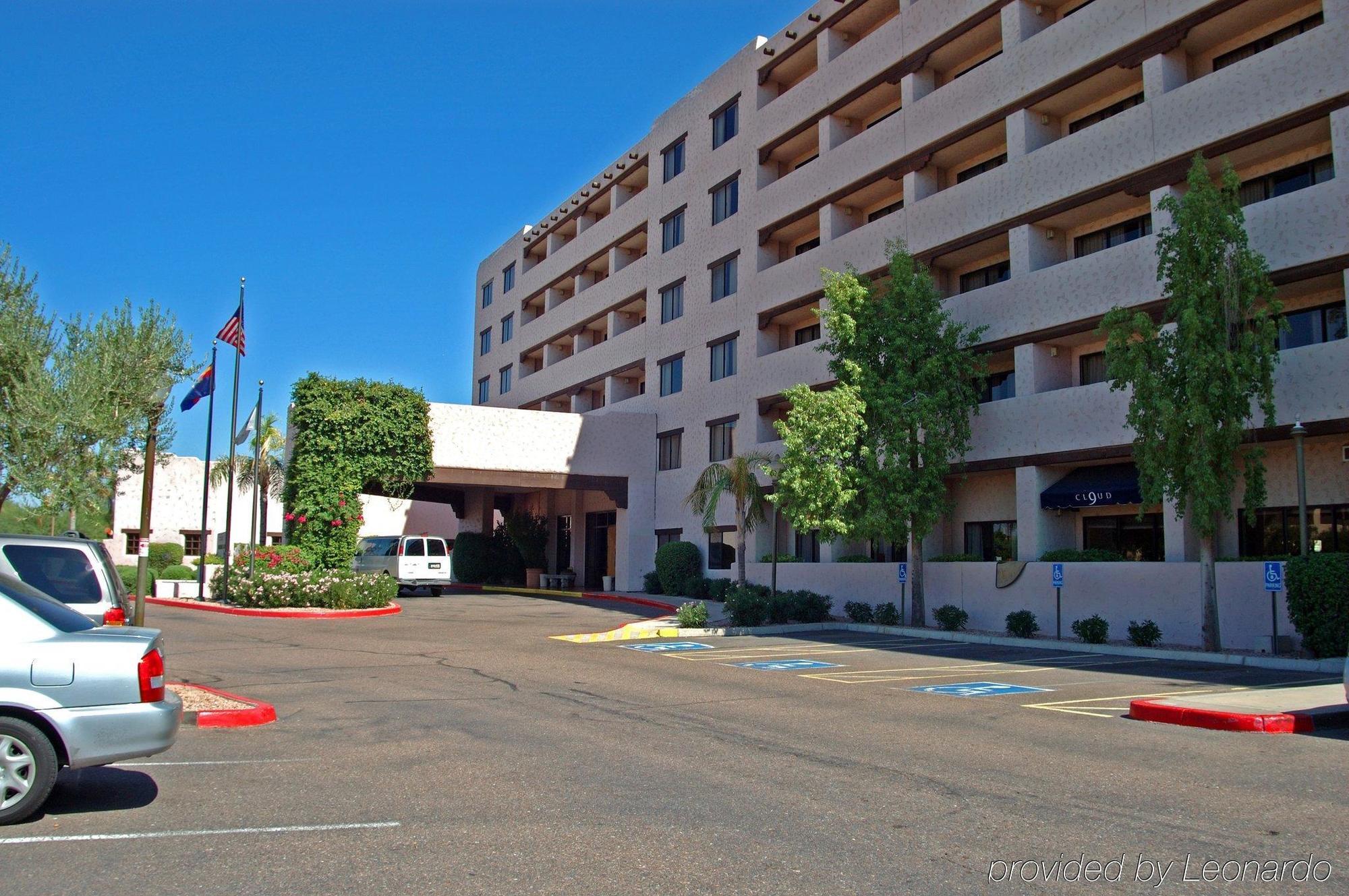 Four Points By Sheraton Phoenix South Mountain Екстериор снимка