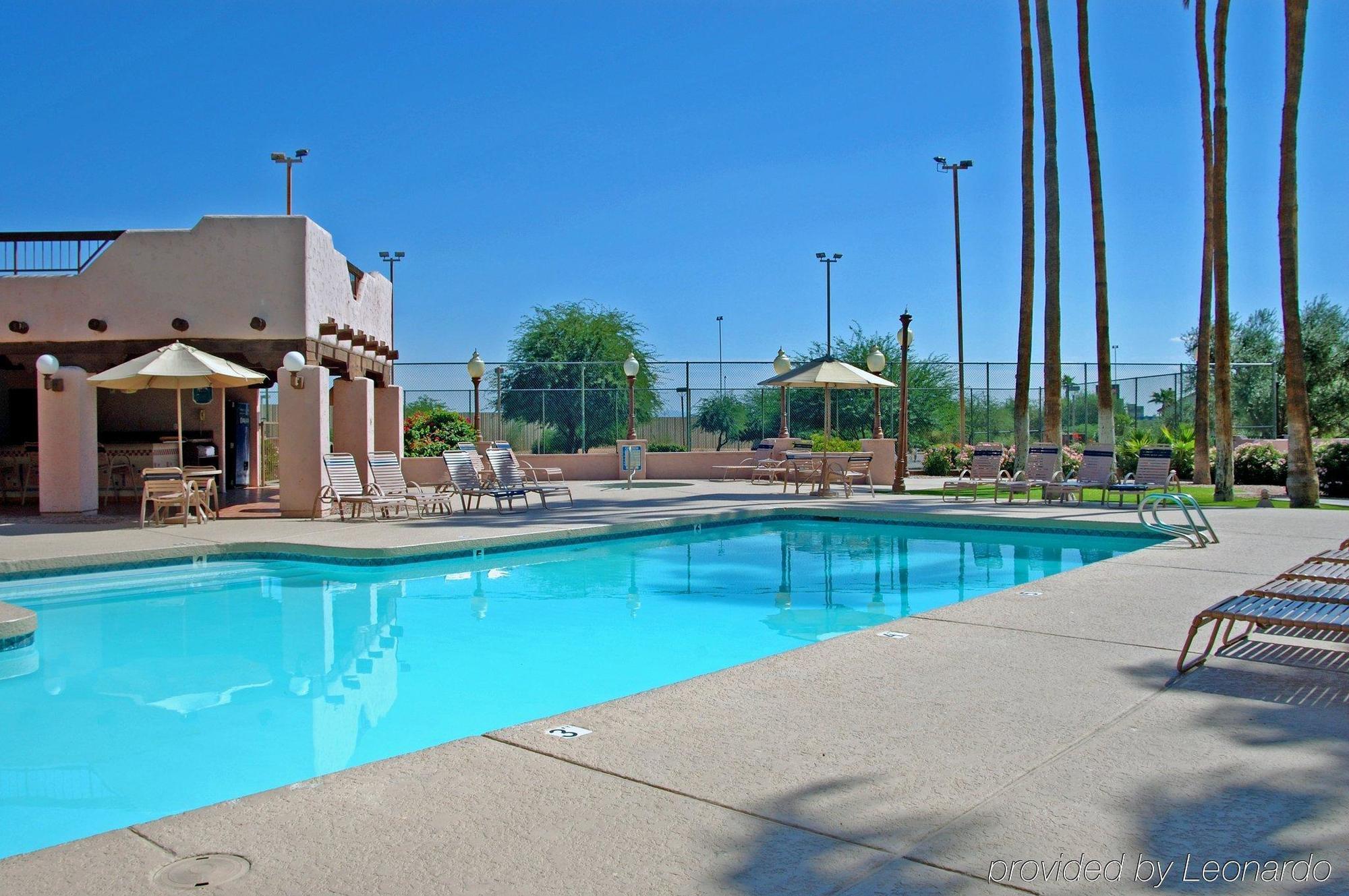 Four Points By Sheraton Phoenix South Mountain Екстериор снимка