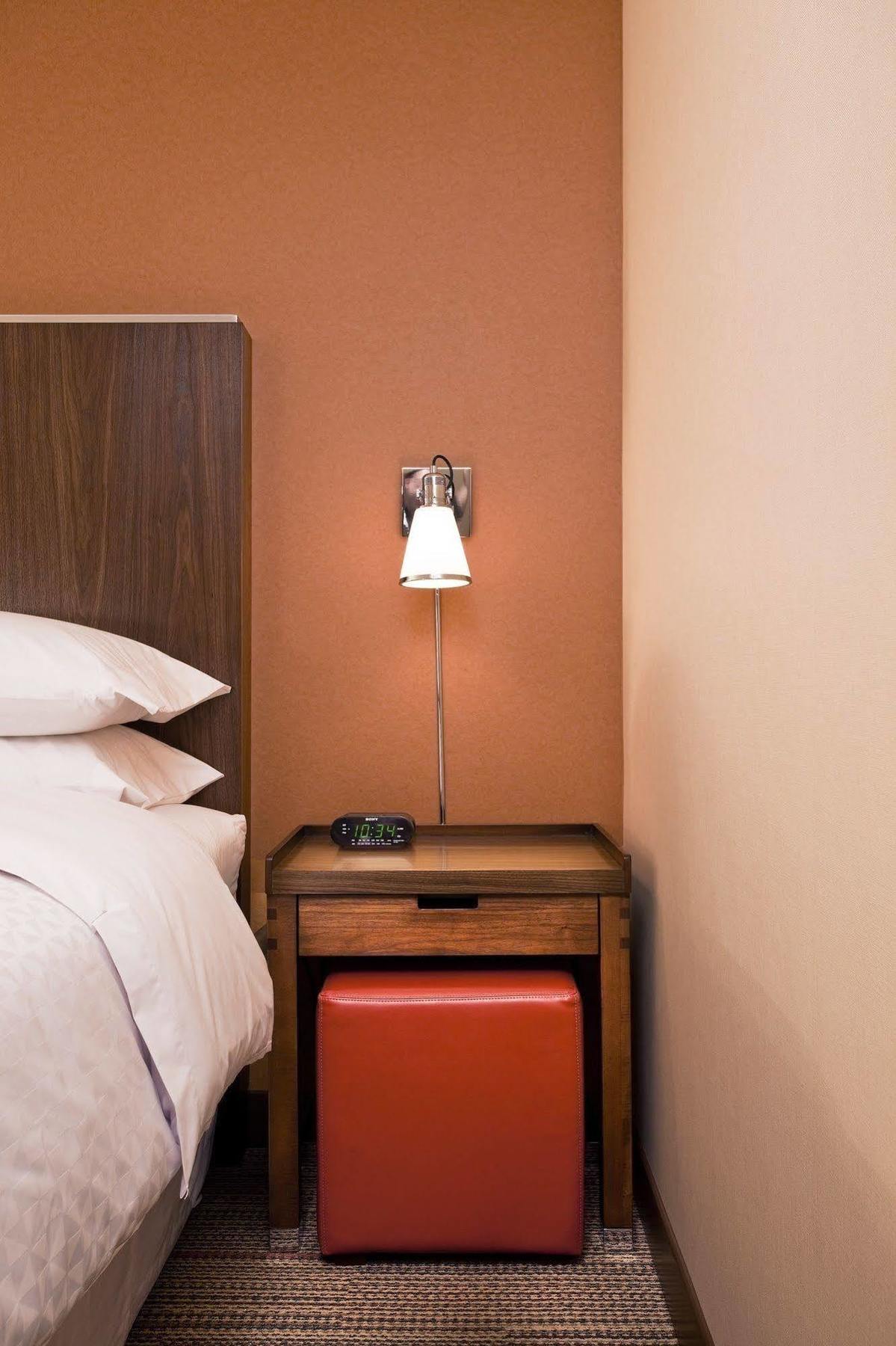 Four Points By Sheraton Phoenix South Mountain Екстериор снимка