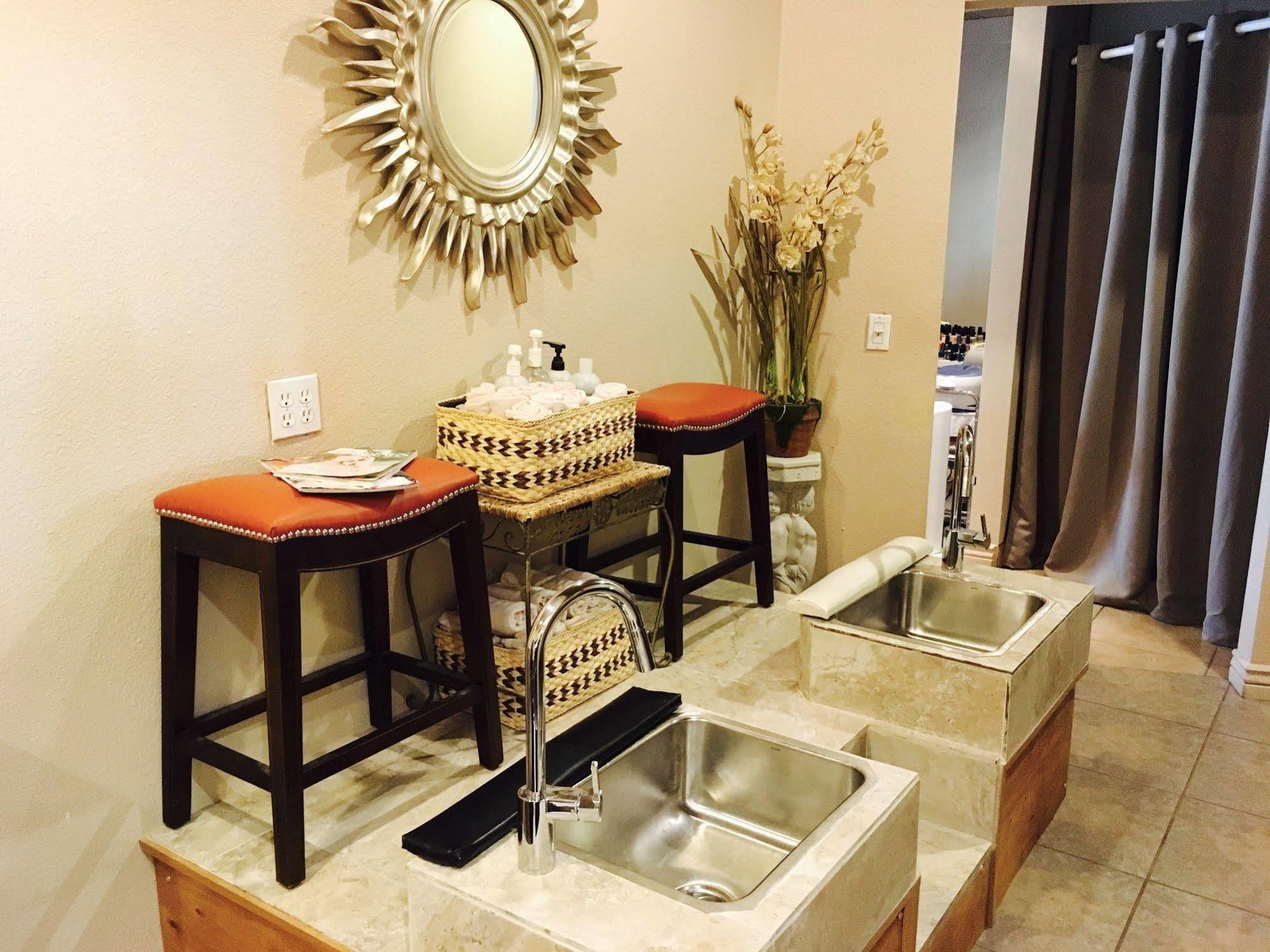 Four Points By Sheraton Phoenix South Mountain Екстериор снимка