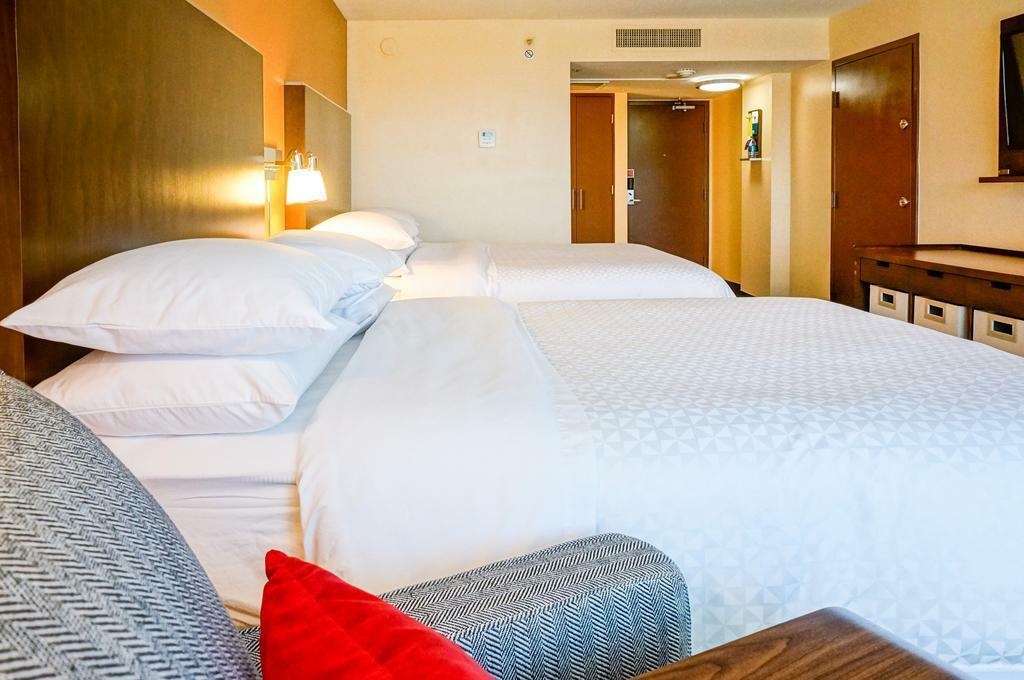 Four Points By Sheraton Phoenix South Mountain Екстериор снимка
