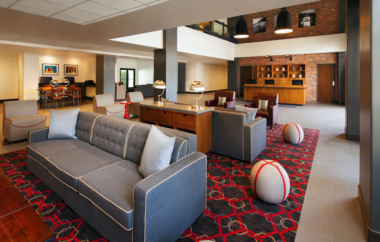 Four Points By Sheraton Phoenix South Mountain Екстериор снимка
